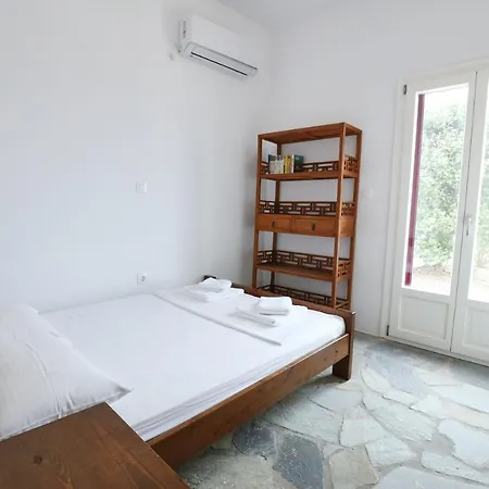 Spacious Seaside Apartment With Sea View *