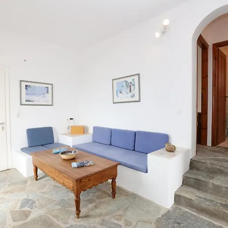 Spacious Seaside Apartment With Sea View Apartmán Kolympithres